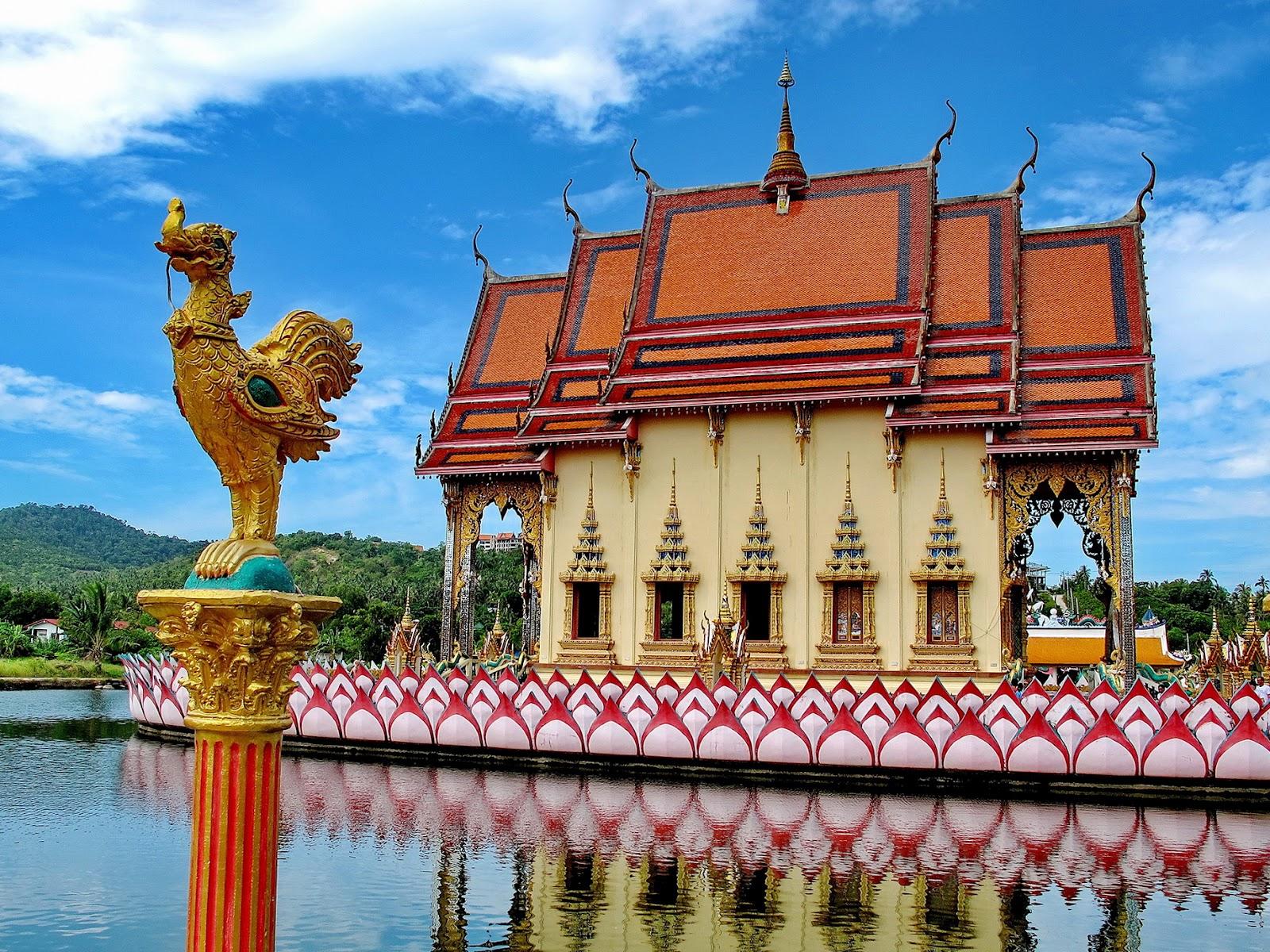 Храм Ват Плай Лем